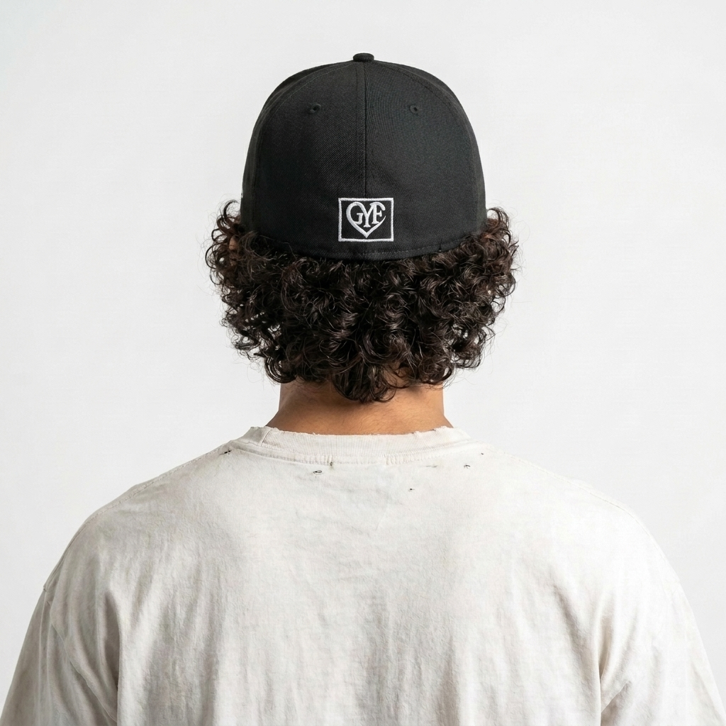 YF Snapback Saphir Schwarz